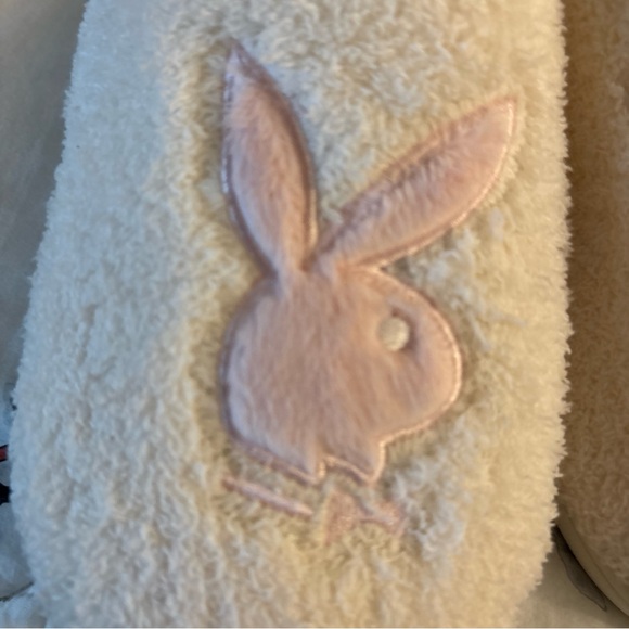 Playboy Slippers Size 8-9 Large Brand New Ivory Pink Bunny - Picture 2 of 3